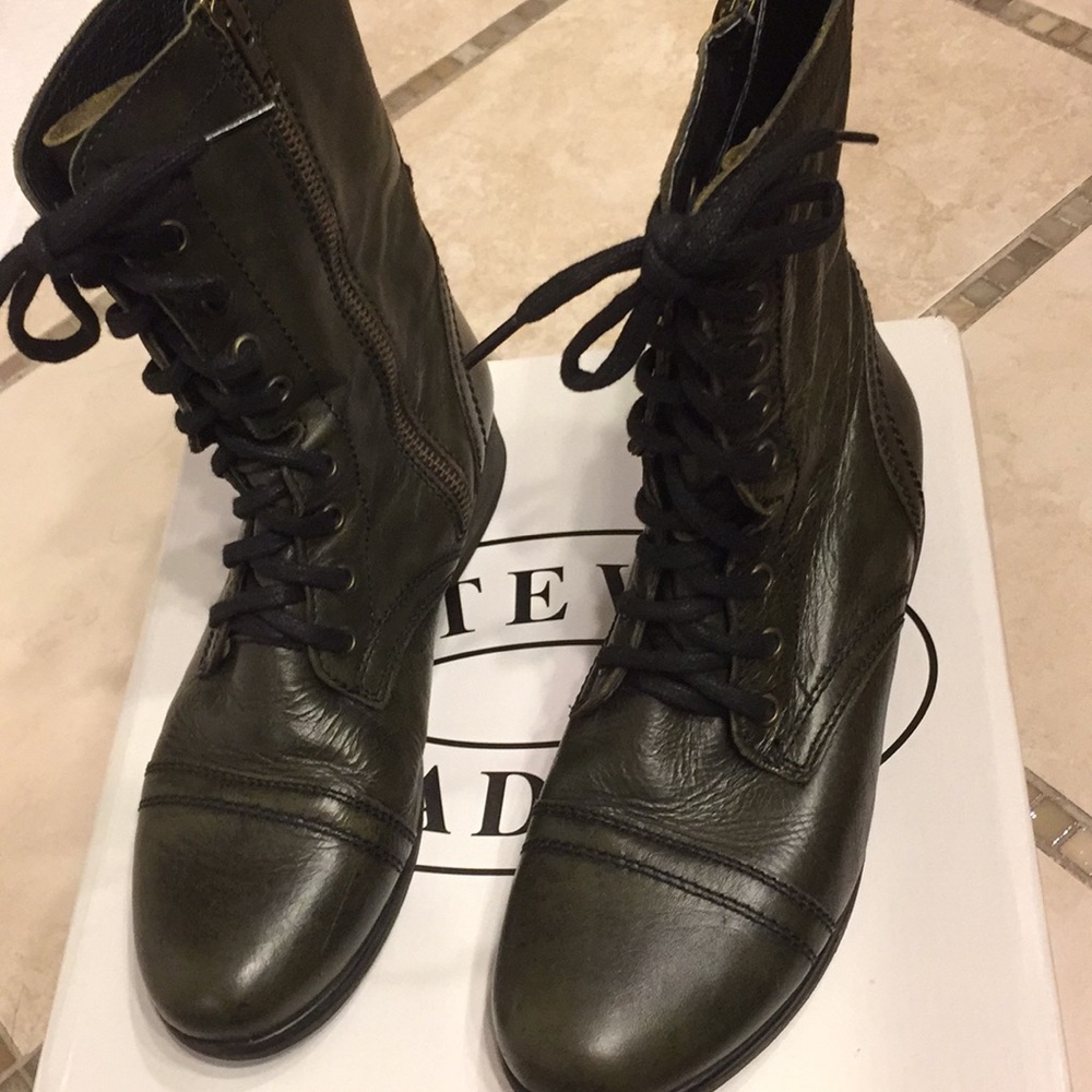 Steve madden dark green troopa boots